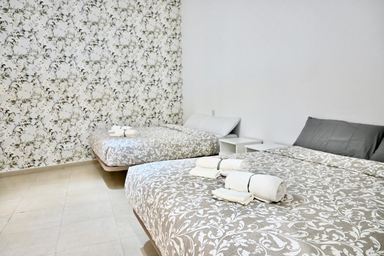 For You Rentals Centrico Apartamento Temporal En La Calle Infanta Inf1A Madrid Esterno foto