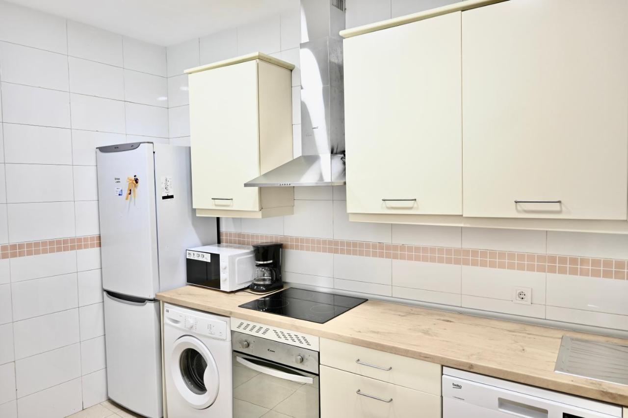For You Rentals Centrico Apartamento Temporal En La Calle Infanta Inf1A Madrid Esterno foto